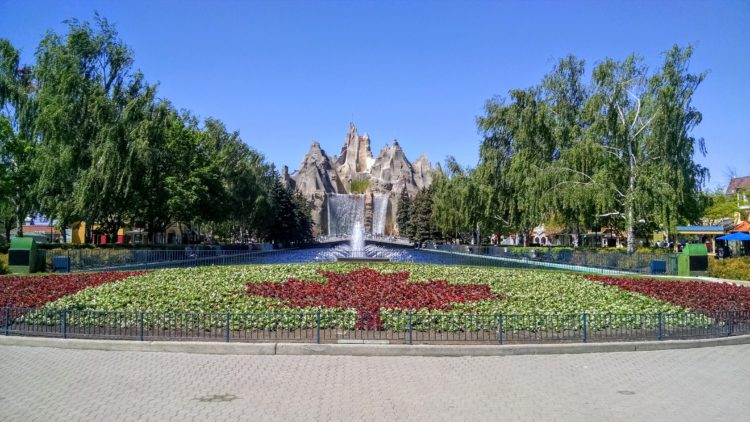 Our Cedar Fair Park Tour Part 2: Canada’s Wonderland, Niagara Falls, and Dorney Park. | My Meena Life