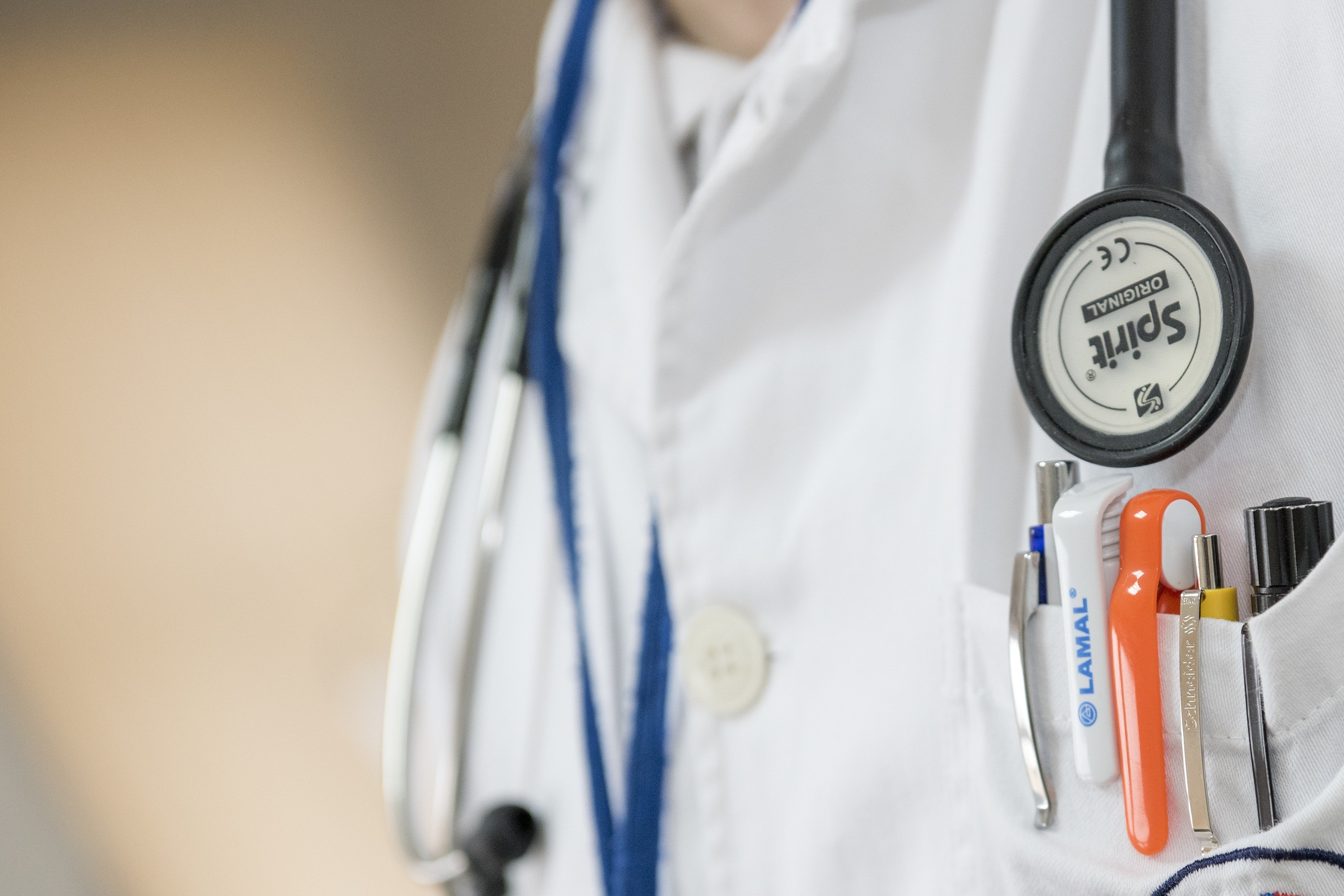 Signs That You Need a New Rheumatologist. | My Meena Life. Photo via Pexels.